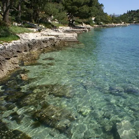 4440f Apartment Lumbarda